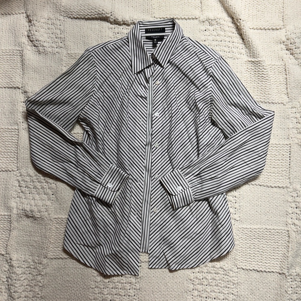 Foxcroft Non Iron Fitted Black and White Stripe Button Up